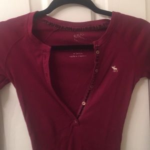 Long-sleeved Abercrombie Deep-V